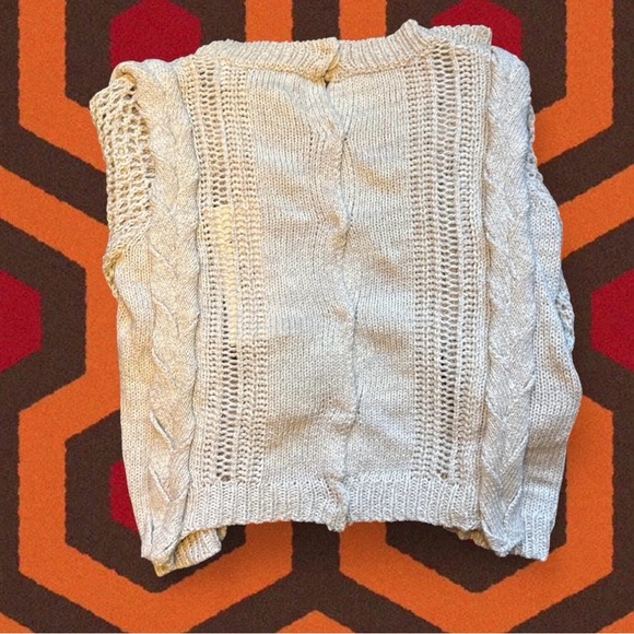 NWT WILDFOX Knitted Crochet Button-Back Cropped Sweater - Picture 8 of 8